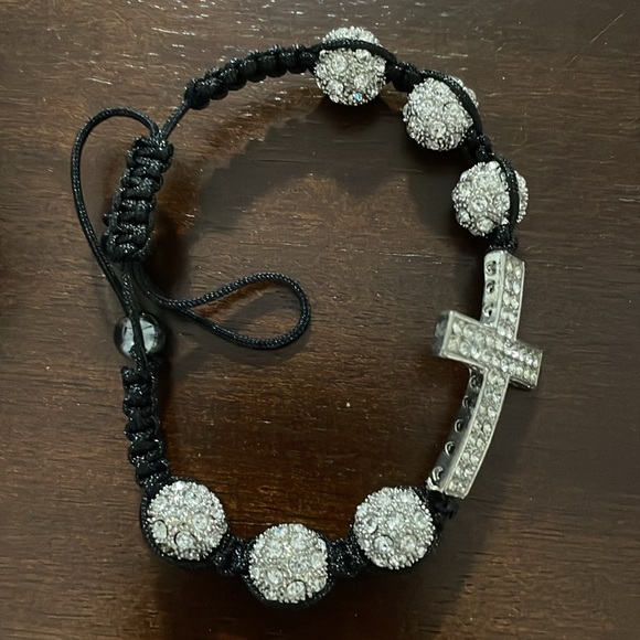 Rhinestone cross adjustable bracelet - Picture 3 of 5
